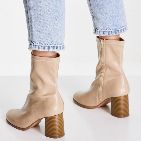 NWT/NIB GLAMOROUS 10 CAMEL/TAN STRETCH Ankle BOOT FAUX LEATHER 2” STACK HEEL - Picture 7 of 7